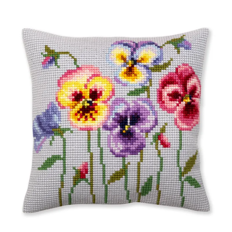 Cushion kit Pansies 40 X 40 cm CDA5384