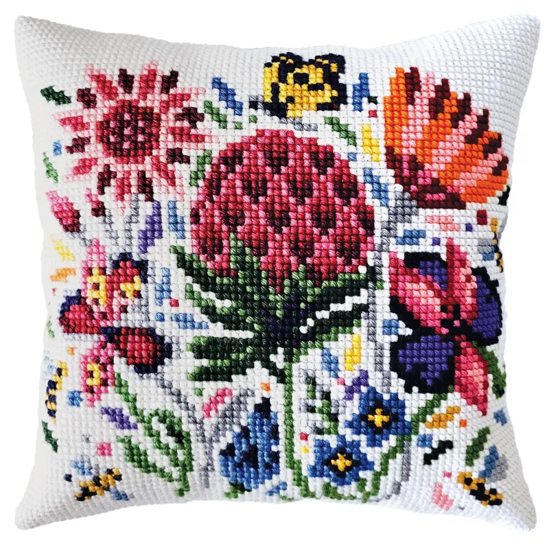 Cushion kit Meadow clover 40 X 40 cm CDA5464