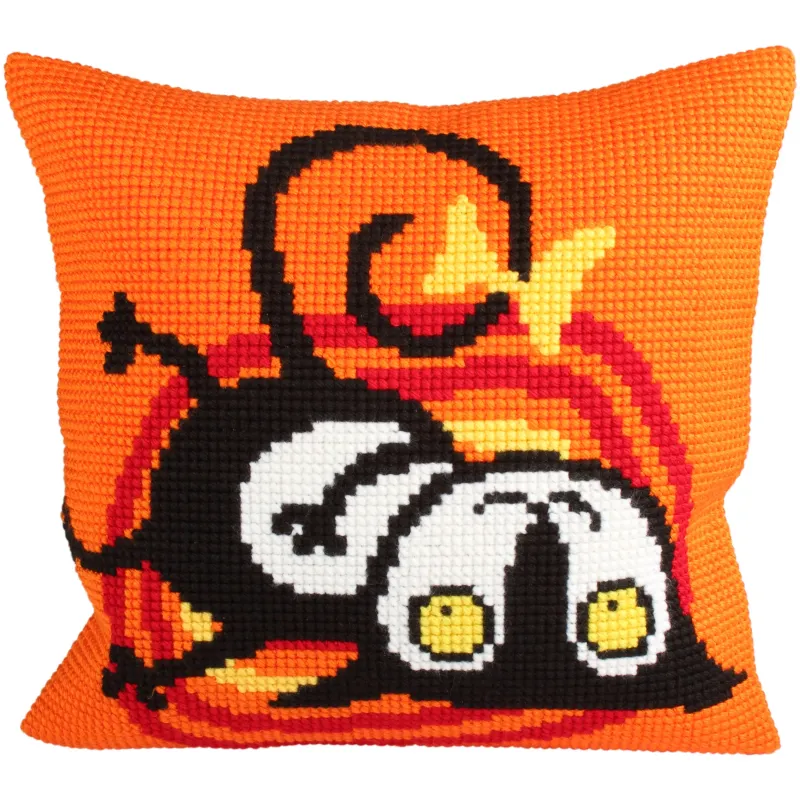 Cushion kit Escaped cat 40 X 40 cm CDA5230