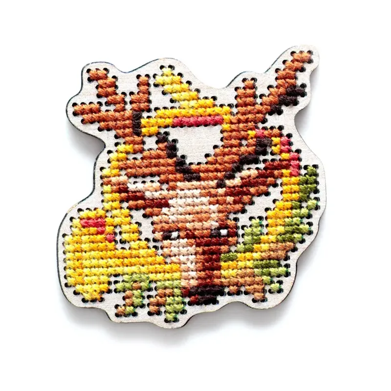 Cross-stitch kit with perforated wooden form EHW033