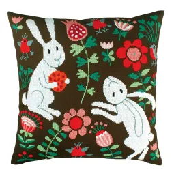 Kit point de croix "Coussin contes de fées" RTOCU006