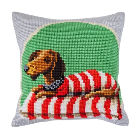 Pagrindinė pagalvėlės pagalvėlė Dachshund ant sofos 40x40 CDA5510