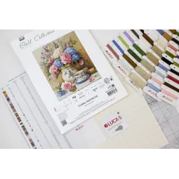 Kit de point de croix. "Nostalgie Florale" 32 x 36 cm SB725