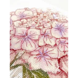 Kreuzstichpackungen "Eine zerbrechliche Blüte" 19x27 cm AAH-309