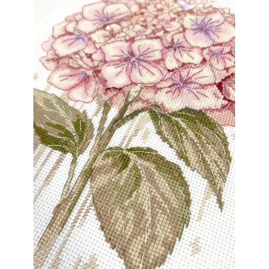 Kreuzstichpackungen "Eine zerbrechliche Blüte" 19x27 cm AAH-309