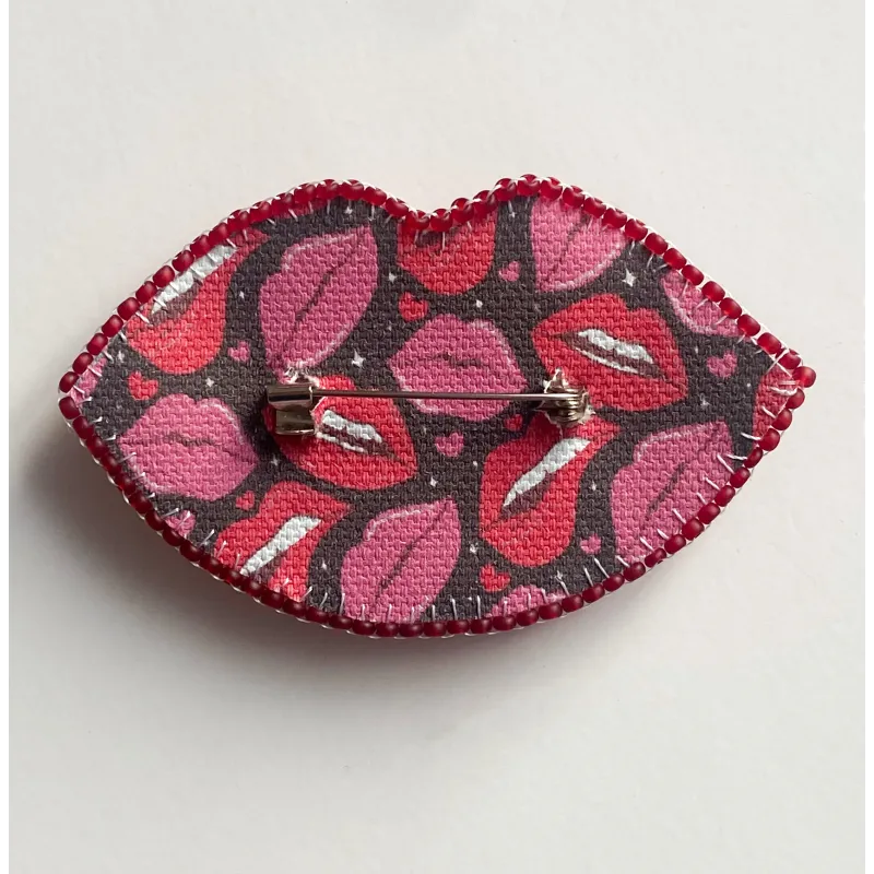 Decoration "Passionate Kisses" 7.4x4.6 cm AAD-244