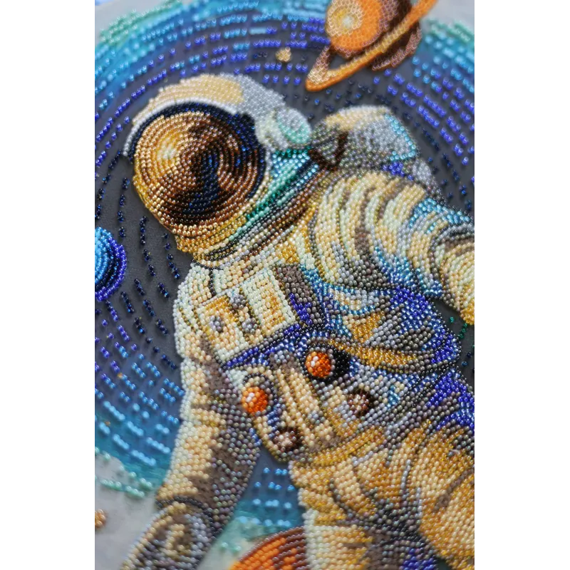 Основной набор для вышивки бисером "Космический Путешественник" 26x39 см AAB-962
