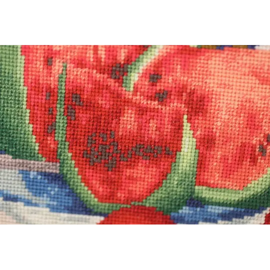 Kryželiu siuvinėjimo rinkinys "Pirklė prie arbatos" 55.5x55 cm S/MK117