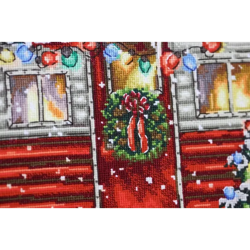Cross stitch kit "New Year's trailer" 34 x 34 cm S/SO023