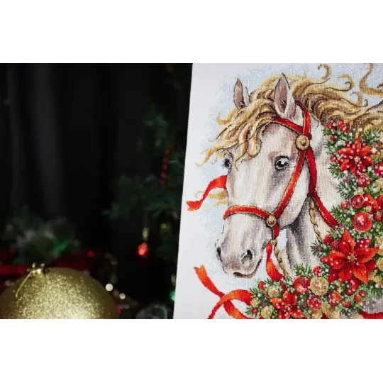 Siuvinėjimo kryželiu rinkinys "Žiemos talismano" 25 x 29 cm S/MT031