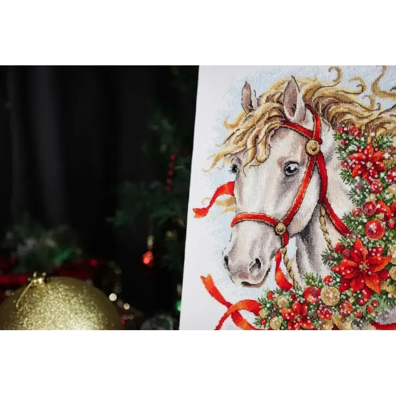 Cross stitch kit "Winter talisman" 25 x 29 cm S/MT031