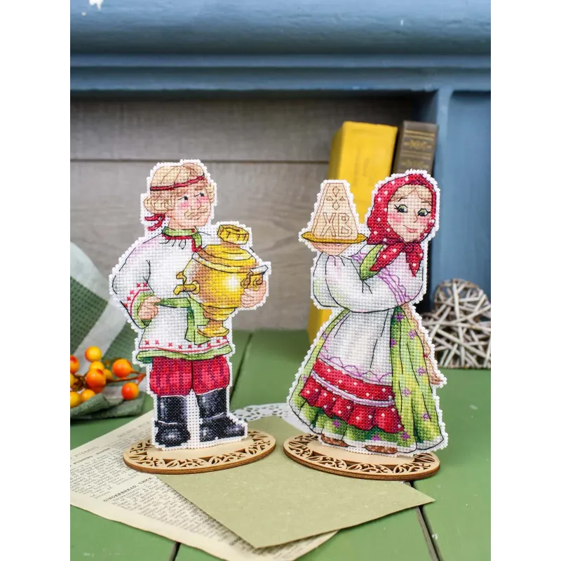 Kryželių siuvinėjimo rinkinys "Šventinis samovaras" 17*9 cm SR-1357