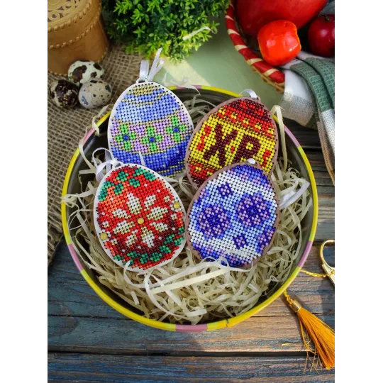 Cross-stich on wooden base"Blue and gold egg" 8*6 cm SO-185