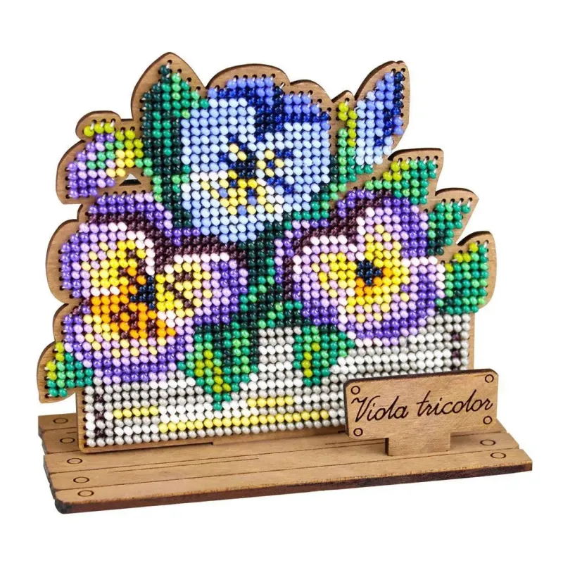 Cross-stich on wooden base"Pansies in a box" 10*11*6 cm SO-152
