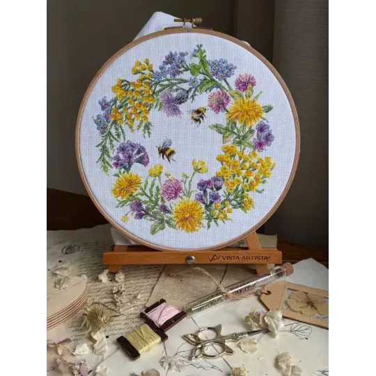 Siuvinėjimo kryželiu rinkinys "Lauko vainikas" 24,5x24,5 cm SANP-77
