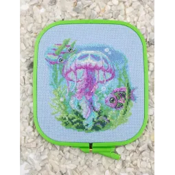 Siuvinėjimo kryžiuku rinkinys "Kūdikis Medūza" 15x15 cm SRA1039