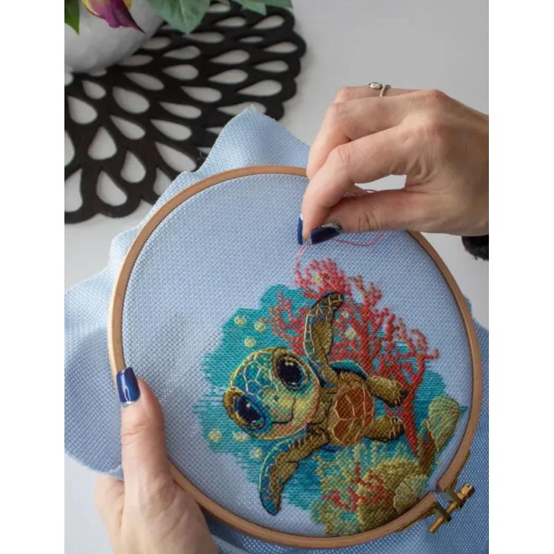 Cross Stitch Kit "Baby Sea Turtle" 15x15 SRA1037