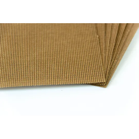 Perforuotas kartonas siuvinėjimui 22 × 27 cm PERF-CB-1