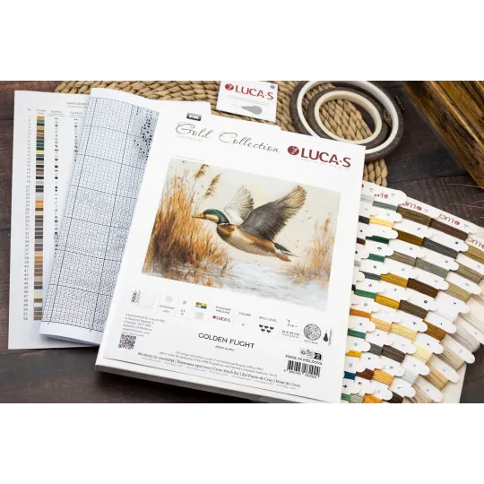Cross Stitch Kit "Golden Flight" 33 x 25 cm SB730
