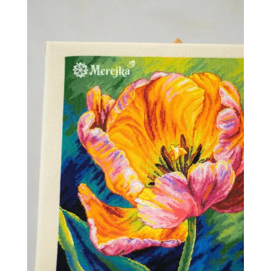 Cross stitch kit "Spring Awakening. Radiance" 27 x 27 cm SK300