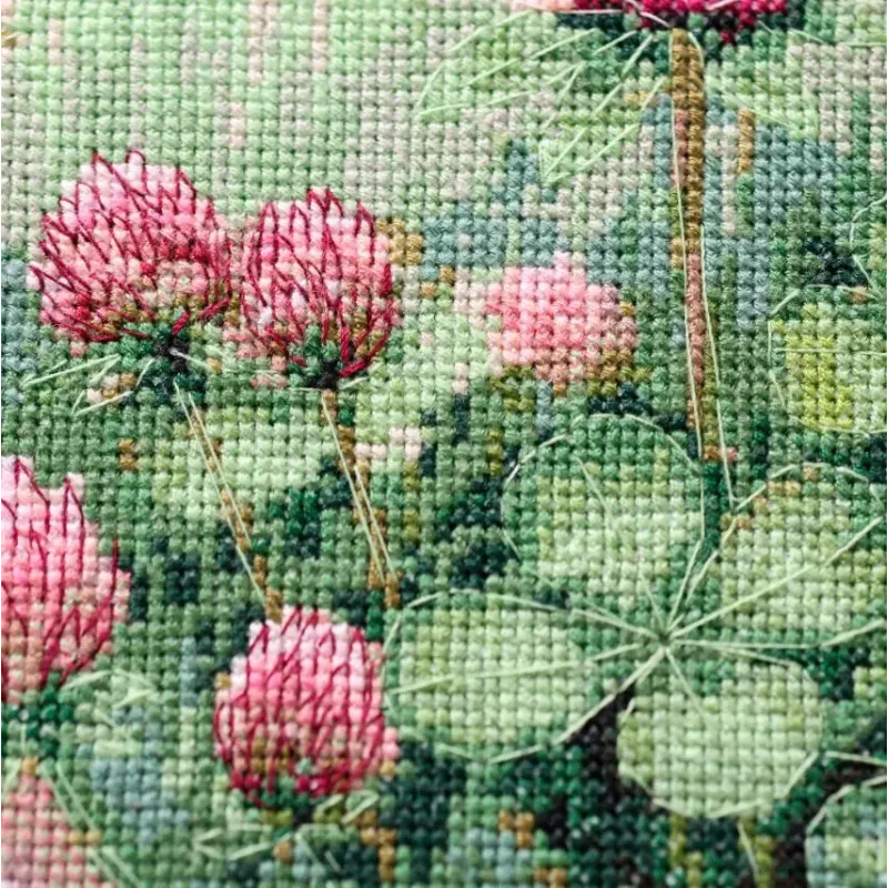 Cross-stitch kit "Sweet clover" 18 х 26 cm AAH-313