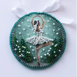 Dekoracijų rinkinys "Žiemos nakties baletas" 13,2x6,6 cm AABT-067