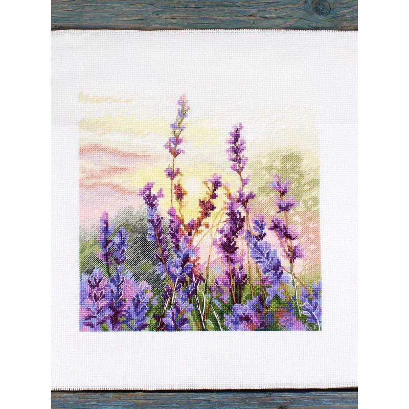 Cross stitch kit "Blooming lavender" 20*20 cm SNV-996