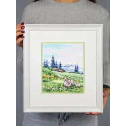 Набор для вышивания крестиком "На альпийских лугах" 20x16 см SNV-935