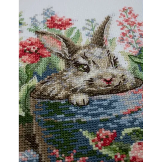 Siuvinėjimo kryželiu rinkinys "Žydintis triušis" 20x20 cm SRA1030