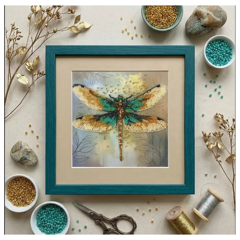 Mini karoliukų siuvinėjimo rinkinys "Emerald wings" 15x15 cm AAM-268