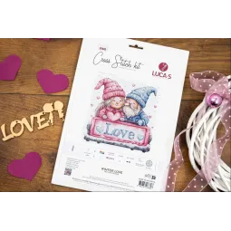 Cross Stitch Kit "Winter love" 25 x 25 cm SB1443