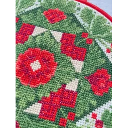 Kryželiu siuvinėjimo rinkinys "Tradicinis motyvas" 15 x 15 cm AAHM-094