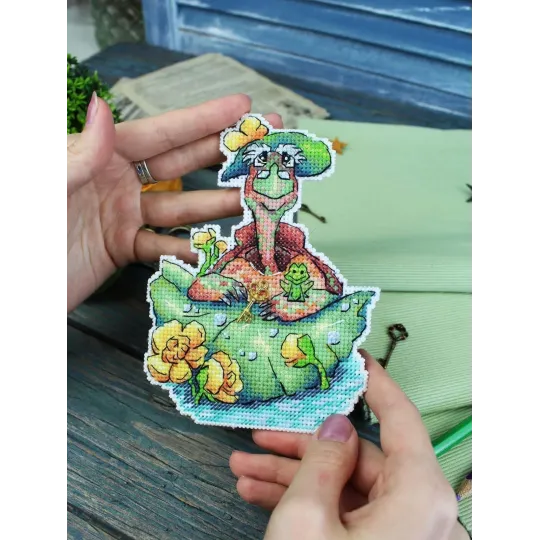 Cross stitch kit "Tortilla the Turtle" 14x11 cm SR-1189