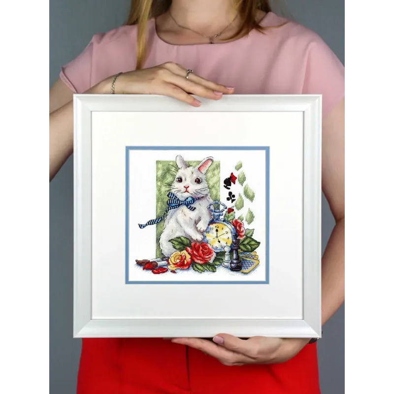 Cross stitch kit "Time of miracles" 20x20 cm SNV-975