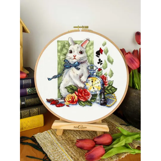 Cross stitch kit "Time of miracles" 20x20 cm SNV-975