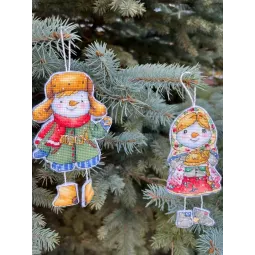 Набор для вышивки крестом "Снеговик мальчик" 9х15 см SANS-82