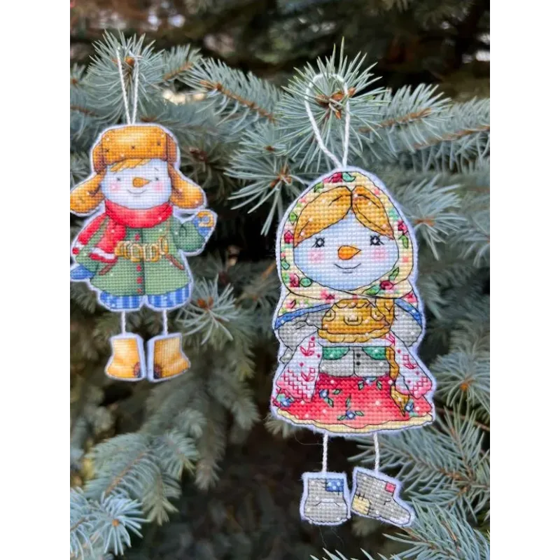 Набор для вышивания крестиком "Девочка-снеговик" 7х14,5 cm SANS-81