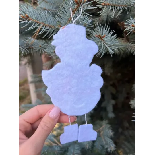 Siuvinėjimo kryželiu rinkinys "Sniego senis su dovana" 8,5 х 15,5 cm SANS-78