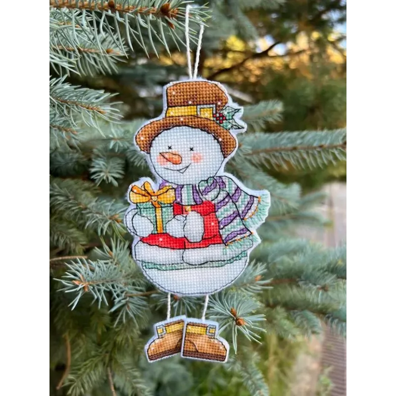 Kreuzstich-Set "Schneemann mit Geschenk" 8,5 х 15,5 cm SANS-78