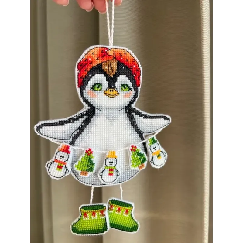 Cross stitch kit "Penguin with a garland" SANP-70