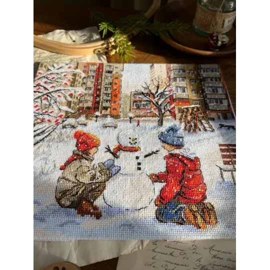 Siuvinėjimo kryželiu rinkinys "Vaikystės kiemas" 23 x 20 cm SAND-47