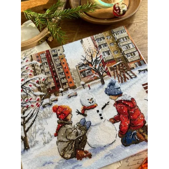 Siuvinėjimo kryželiu rinkinys "Vaikystės kiemas" 23 x 20 cm SAND-47
