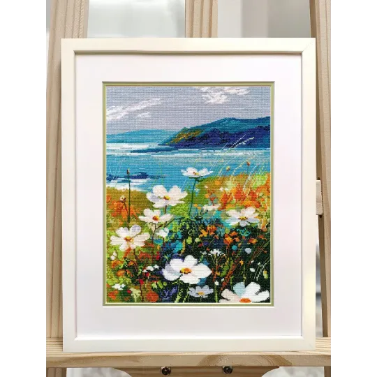 Cross stitch kit "Cliff with flowers" S1704