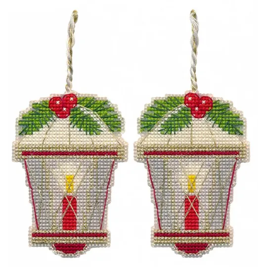Krūmas siuvinėjimo rinkinys "Kalėdinė eglutės puošmena. Žibintuvėlis" 6,2x8,9 cm S1698