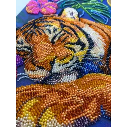 Основной набор для вышивания бисером "Sweet dream" 26x39 см AAB-964