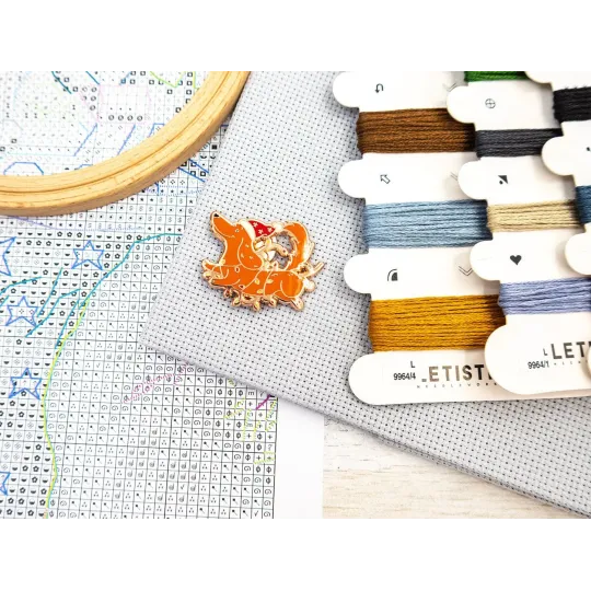 Kit de point de croix "Santa’s Secret Stop" 29x40 cm SLETIL9964