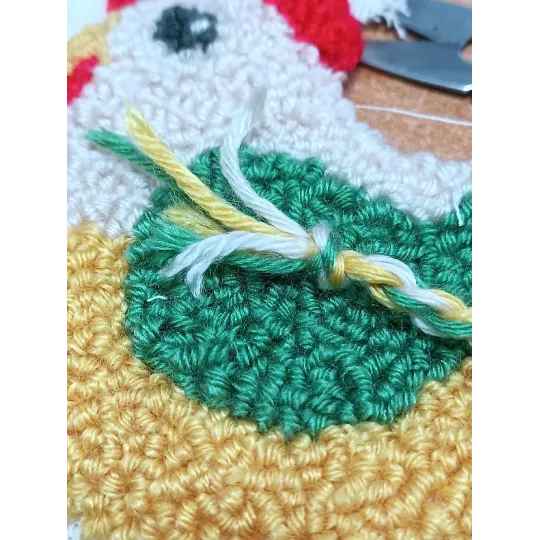 Punch-needle kilimo rinkinys "Vištelė" 13,5×12,5 cm SVK-006