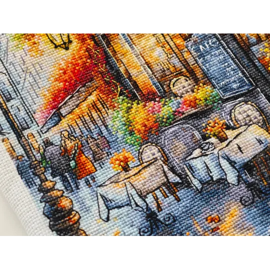 Café en Automne - Kit de Point de Croix AVA-P051