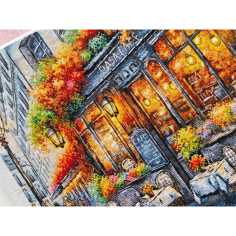 Café en Automne - Kit de Point de Croix AVA-P051