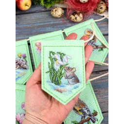 Набор для вышивания крестом "Весенняя гирлянда (7 флажков)" 11x8 см ST-1209